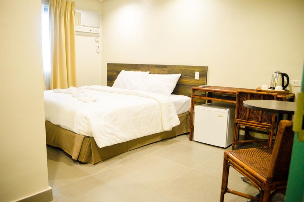 Cebu R Hotel Mabolo Esterno foto