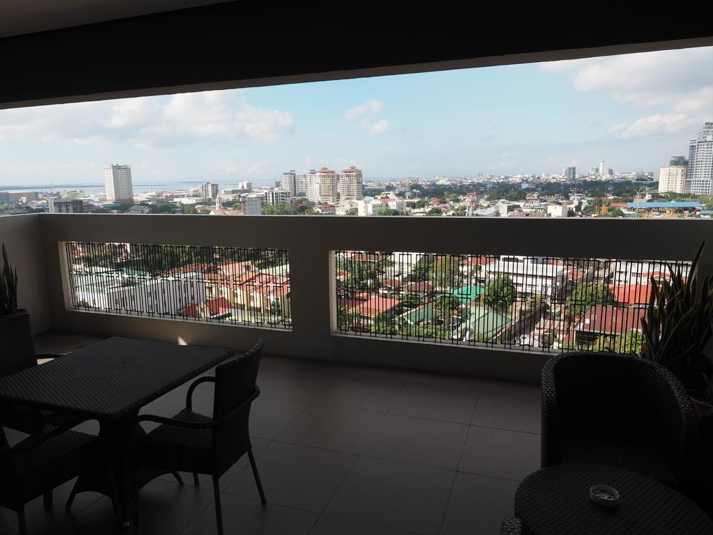 Cebu R Hotel Mabolo Esterno foto