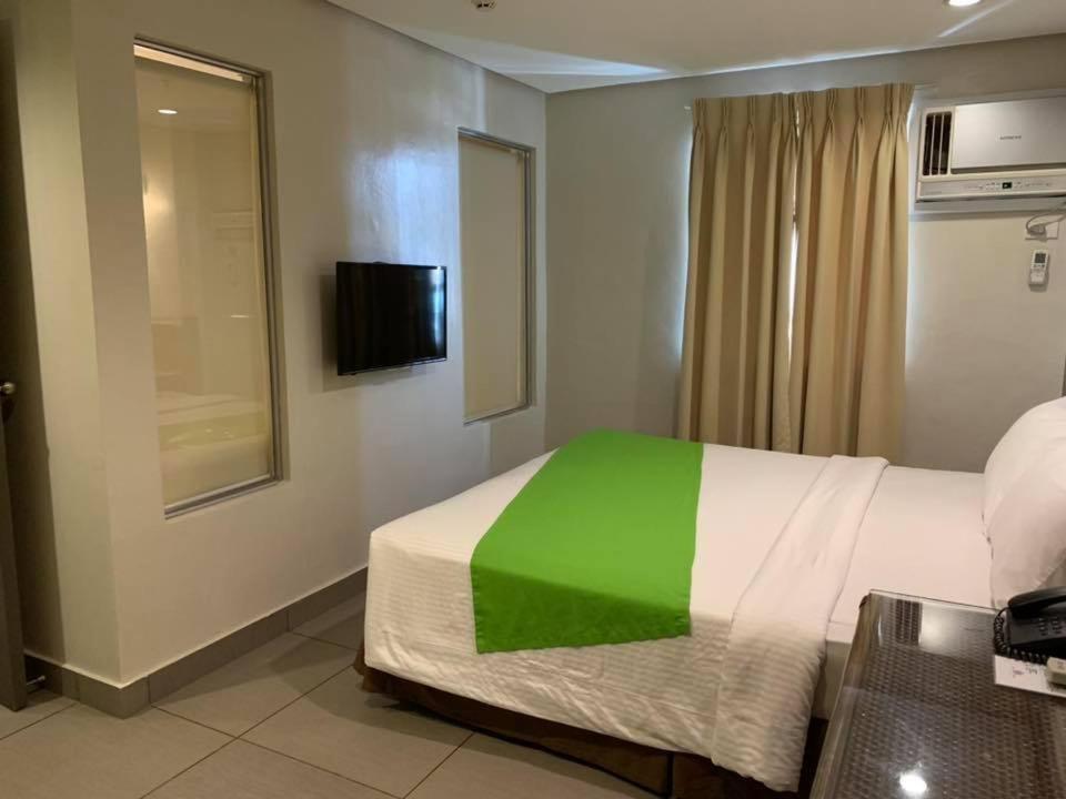 Cebu R Hotel Mabolo Esterno foto