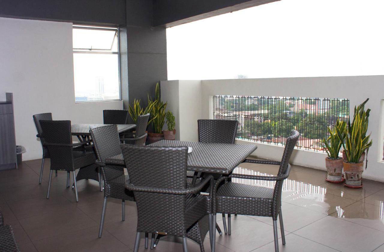 Cebu R Hotel Mabolo Esterno foto